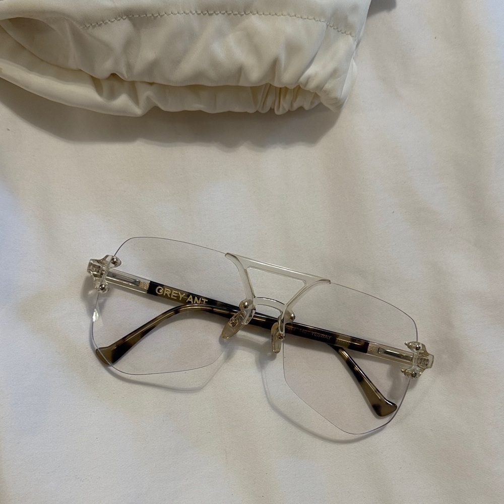 Grey Ant iconic transparent Sunglasses